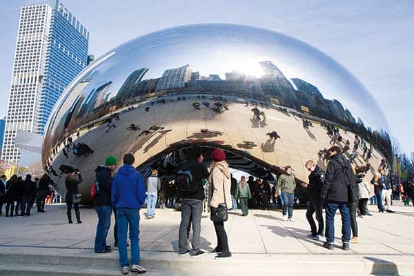 Intrygująca rzeźba w kształcie fasoli, nazwana The Bean,  stała się symbolem Chicago.  fot. Zyga Chwast
