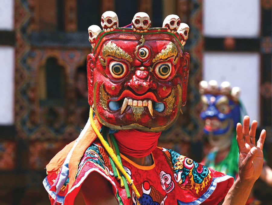 Tancerz w Bhutanie.