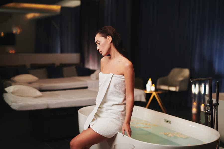 Kąpiel w Nabe SPA, luksusowy hotel Nosalowy Dwór w Zakopanem