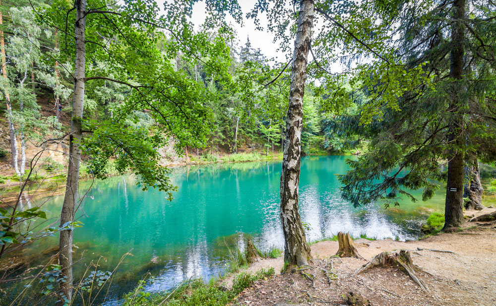 Wakacje w górach – Kolorowe Jeziorka w Rudawach Janowickich.